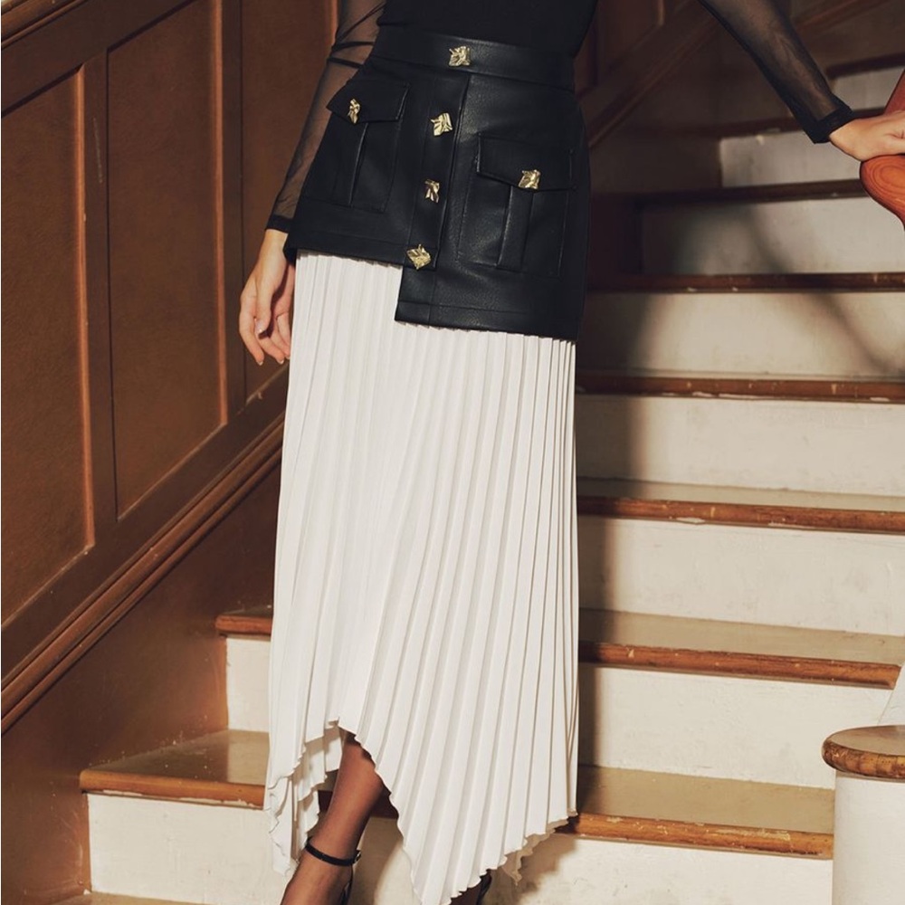 Commense Two-Tone Pleated Midi Skirt with Gold Leaf Buttons - White and Black